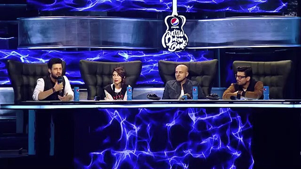 Aatif Aslam Got Angry On Girl During Show