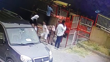 Aile Sağlığı Merkezinin Bahçe Kapısı Küçük Çocuğun Üzerine Böyle Düştü