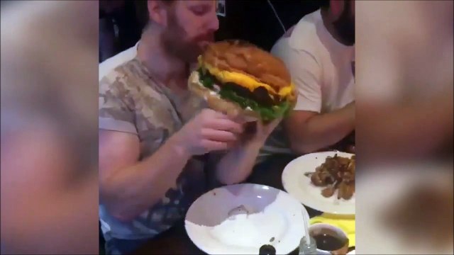 Es-tu pret à manger ce hamburger géant ????