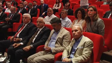 Izmir Bakan Özlü'den Bayram Tatili Açıklaması Üretimde Kayıp Olmayacağını Düşünüyorum