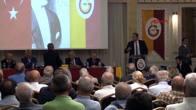 Galatasaray Olağanüstü Divan Kurulu'nda kavga