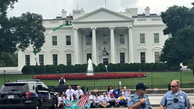 Activists March to White House in Support of DACA