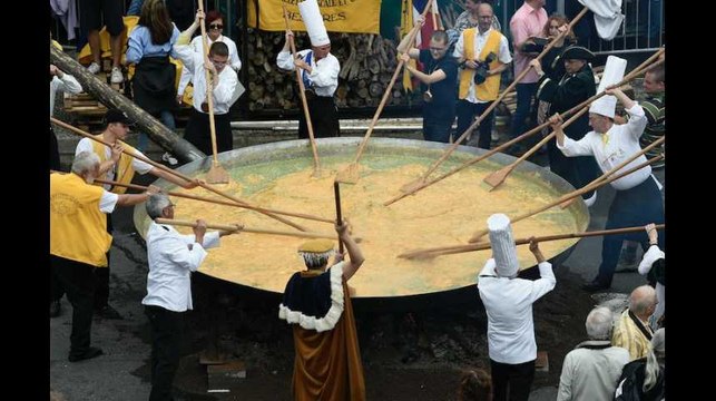 En Belgique, une omelette géante de 6.500 oeufs garantis sans fipronil