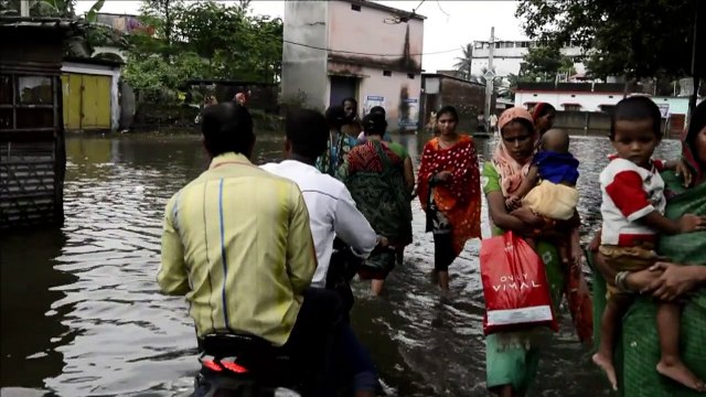India suffers from torrential downpours, flash flooding