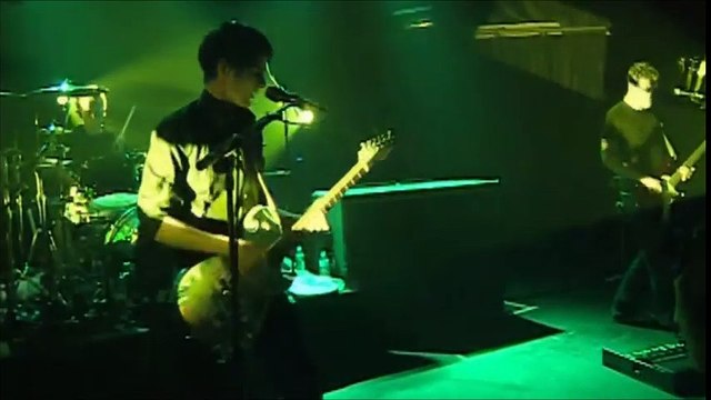 Muse - Time Is Running Out, Paris Trabendo, 09/10/2003