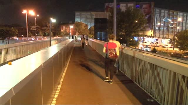 Cevizlibağ'da Zabıta ve Seyyar Satıcı Arasında Arbede