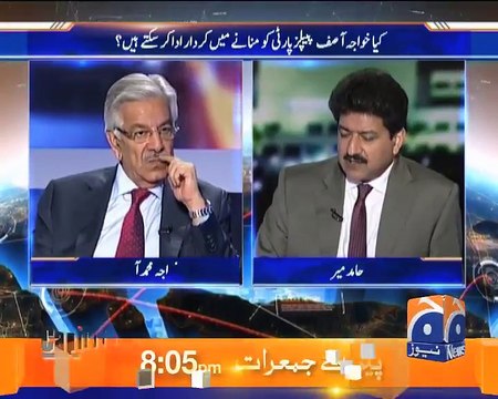 آصف زرداری اور نواز شریف کا رابطہ بحال کرا سکتا ہوں۔۔ خواجہ آصف کا دعویٰ