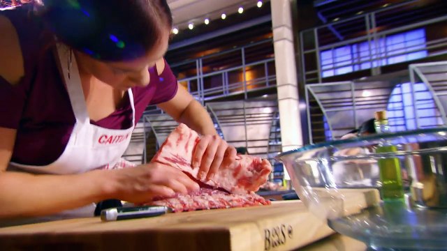 Aarón, Christina & Gordon Discuss The Challenges Of Trimming Lamb _ Season 8 Ep. 6 _ MASTERCHEF-lyh52yTIeyE