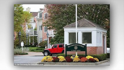 Ruth Madoff is seen buying bagels in Connecticut