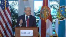 Sessions denuncia en Miami la política de las 