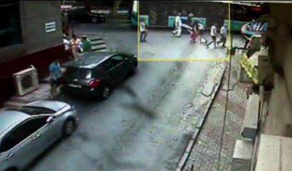 Şişli’de kapkaç anı kamerada