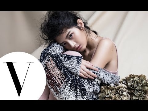 花朵般的女人 自然風 服裝大頁拍攝花絮 | Vogue Fashion