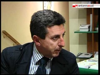 TG 15.10.11 Affondamento Francesco Padre: il brandello recuperato è la tasca di un jeans
