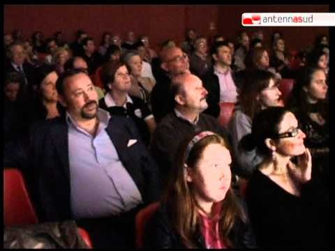 TG 15.10.11 In scena al teatro Di Cagno di Bari in scena la commedia Le pettegole