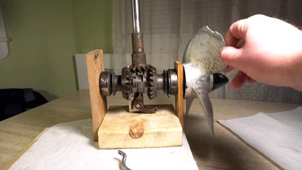 How an outboard gearbox works - outboard gear shifting - forward _ reverse