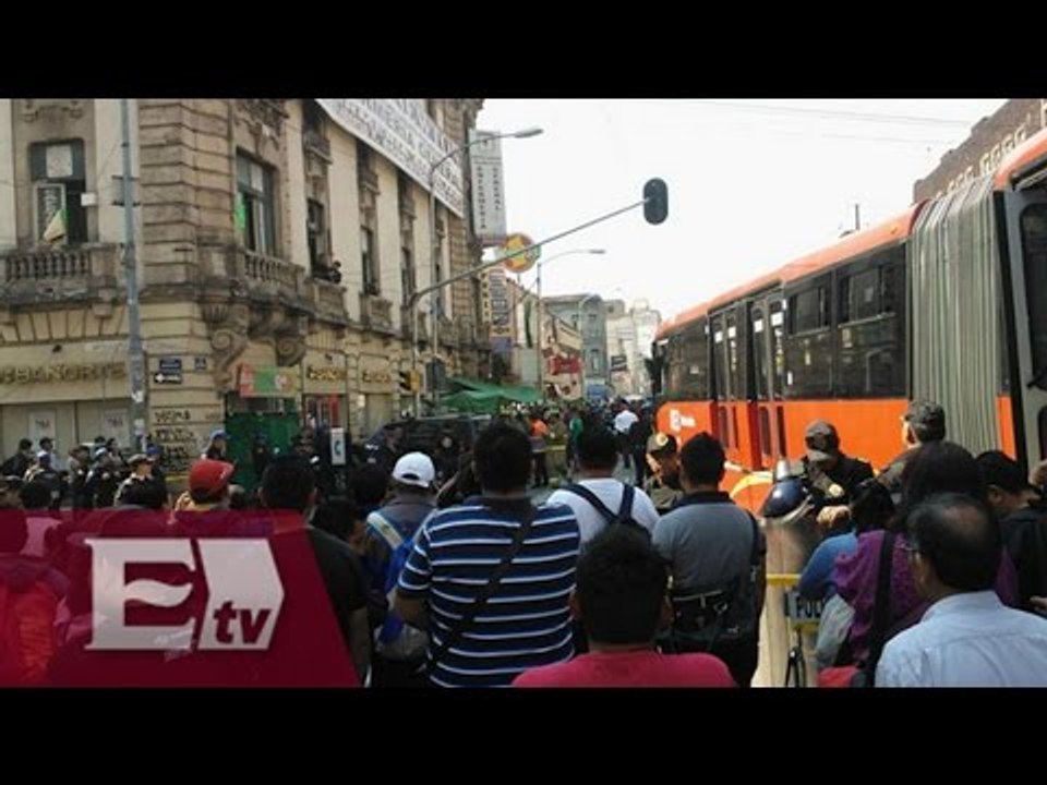 Metrobus linea 3 choca con camioneta / Vianey Esquinca
