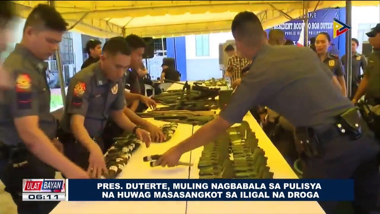 Pangulong Duterte, muling nagbabala sa pulisya na huwag masasangkot sa iligal na droga