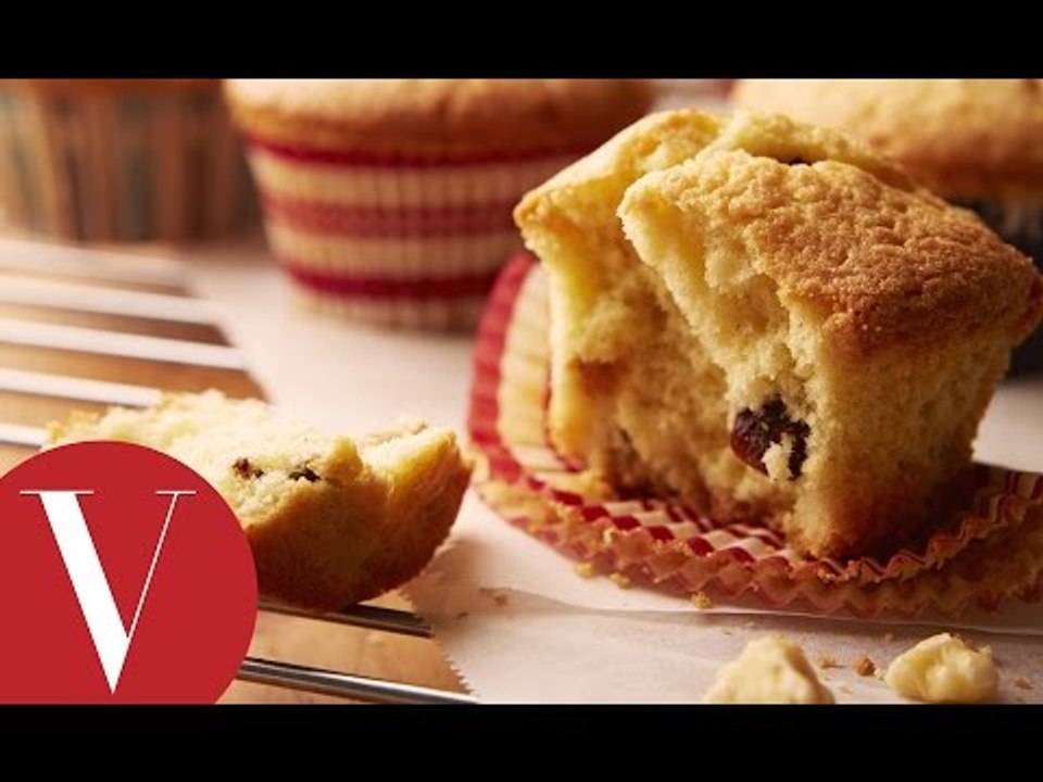 柴燒龍眼乾磅蛋糕｜甜點料理｜Vogue Kitchen