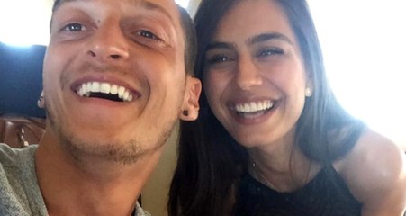 Amine Gülşe, 'Dünyanın En Güzel Futbolcu Eşleri' Listesinde Yer Alan İlk Türk Oldu