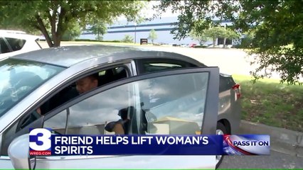 Friend Helps Lift Spirits of Woman Struggling With Hidden Illness
