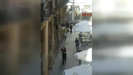 Barselona'da Bir Minibüs Yayaları Ezdi