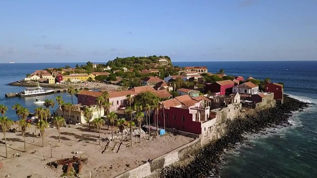 Arqueólogos submarinos buscan barcos de esclavos en Senegal