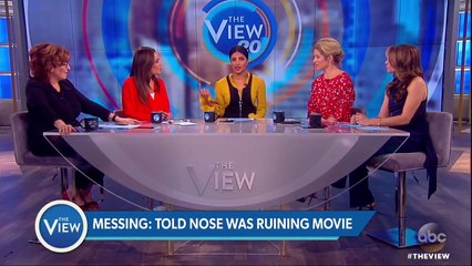 Debra Messing Criticized For Nose, Priyanka Chopra Shares Story About Her Body Critics | T