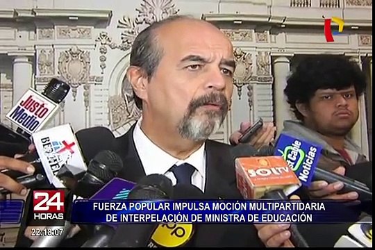 Presentan moción de interpelación contra Marilú Martens