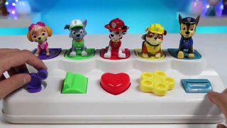 LEARN COLORS with Disney Mickey Mouse Pop Up Pals Playset, Paw Patrol Pups, Play Doh & More!-PSkub86e_9U