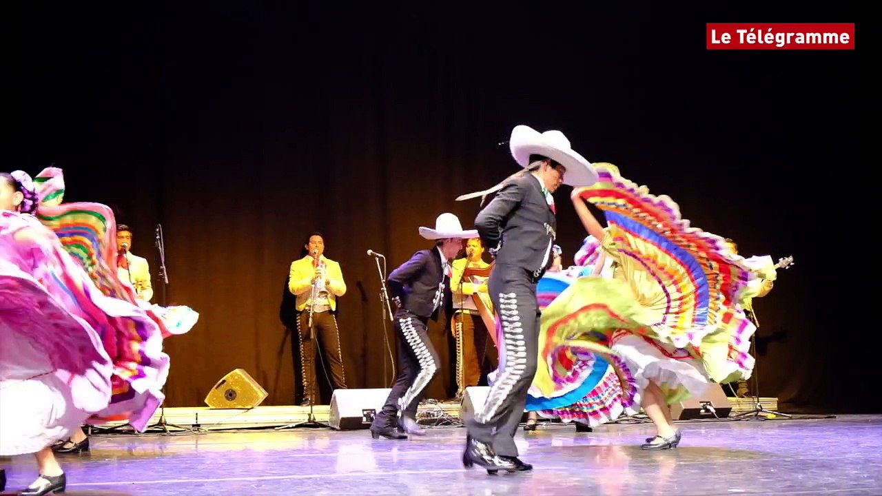 Saint-Martin-des-Champs (29). Festival destination danses  au Roudour