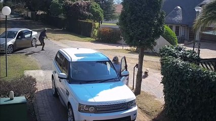 En Afrique du sud, un couple évite de peu un car jacking devant chez eux