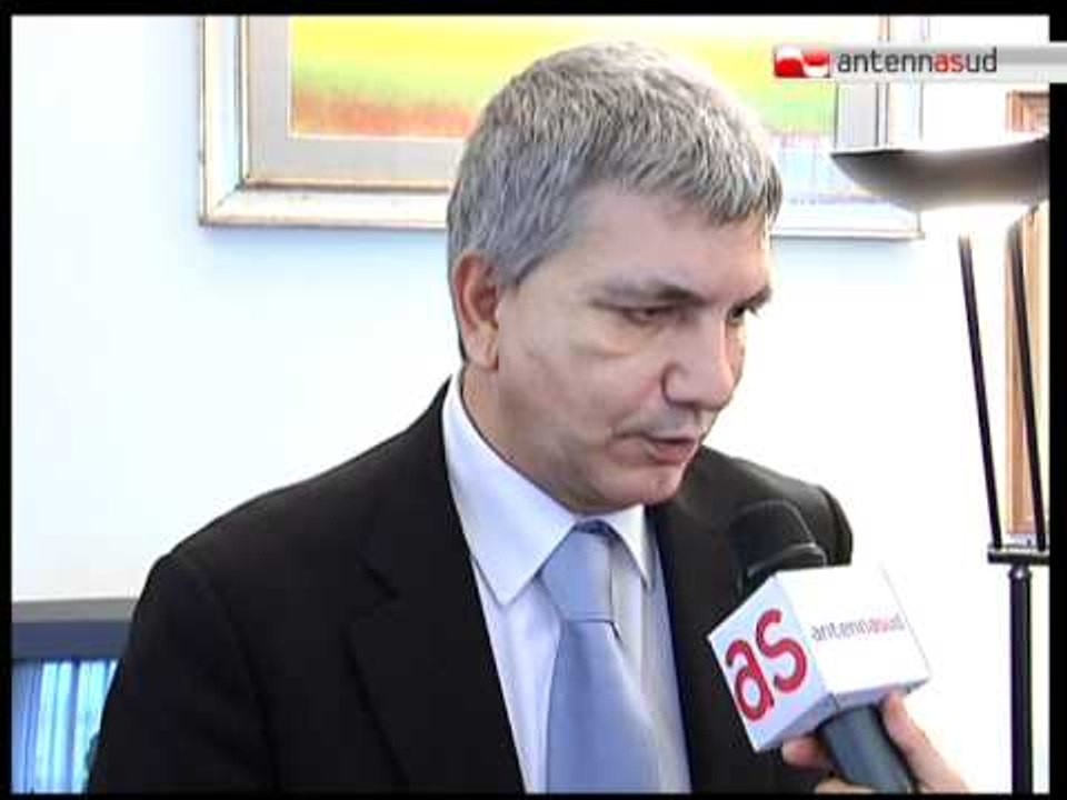 TG 05.12.11 Vendola: "La manovra Monti colpisce solo i più deboli"