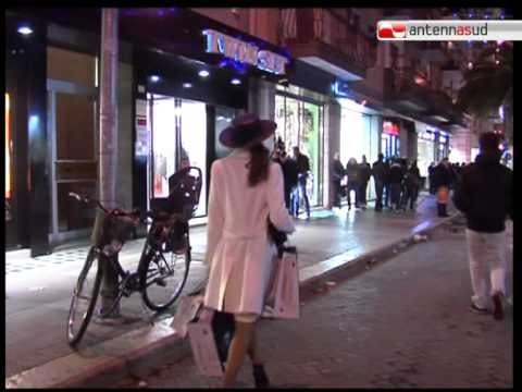 TG 19.12.11 Julia e Audrey, shopping a Bari