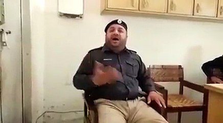 Descargar video: پولیس والے نے ایسی نعت پڑھی کہ جسے آپ کا دل بار بار سننے کو چاہے گا۔ ویڈیو: اسد قریشی۔ لاہور