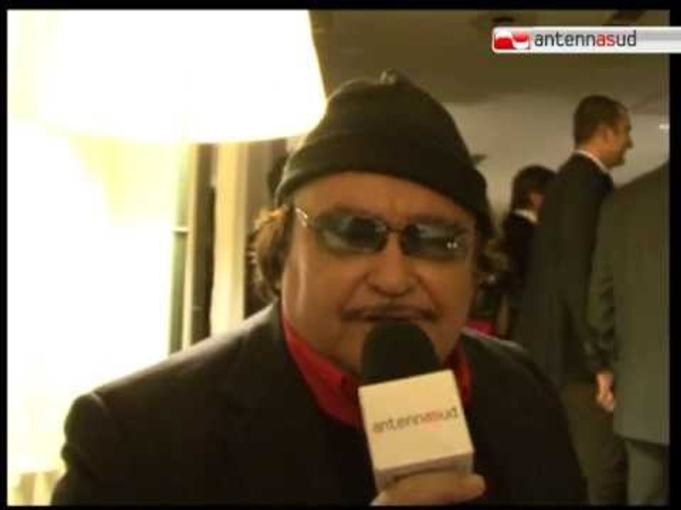 TG 24.12.11 Festa e solidarietà per i Giovani Farmacisti con Umberto Smaila