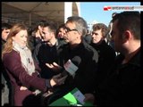 TG 24.12.11 Bari, albanesi in partenza dal porto fra le proteste