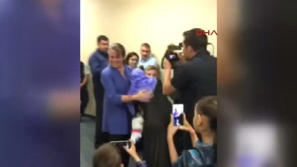 Diyarbakır Musul'da Kurtarılırken Çekilen Görüntüsü ile Dünyanın Konuştuğu Ezidi Çocuk, Annesi ve...