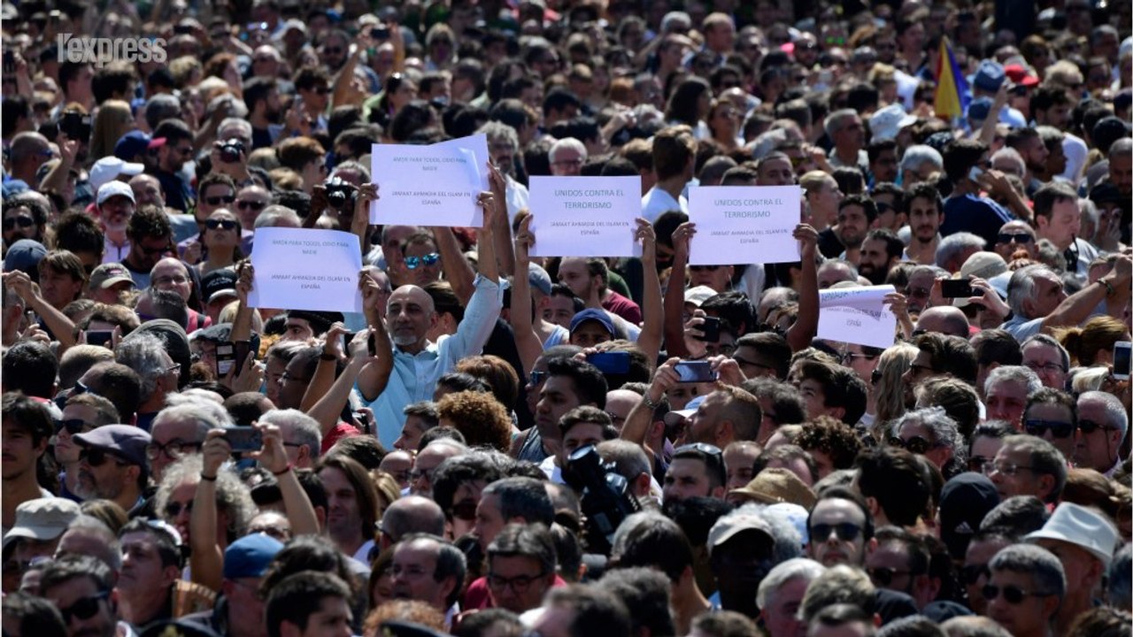 Double attentat en Espagne: le pays se fige pour une minute de silence