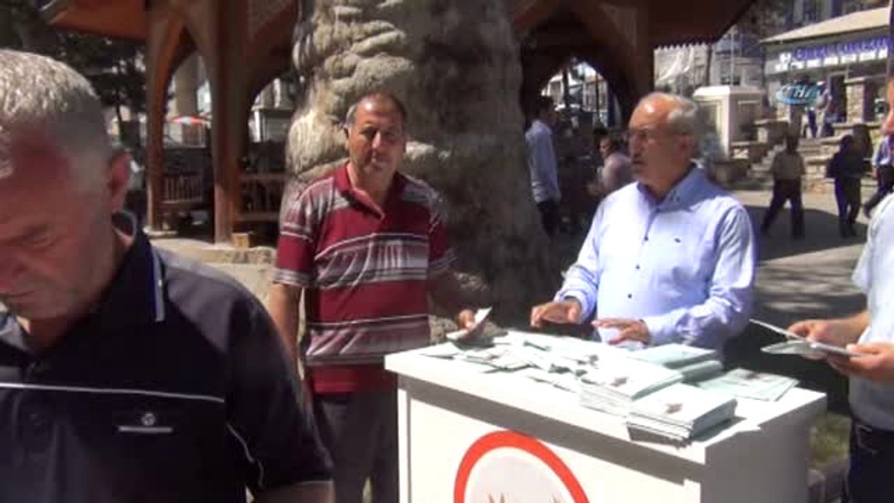 Cuma Namazı Sonrası Cemaate "Kurban Rehberi"