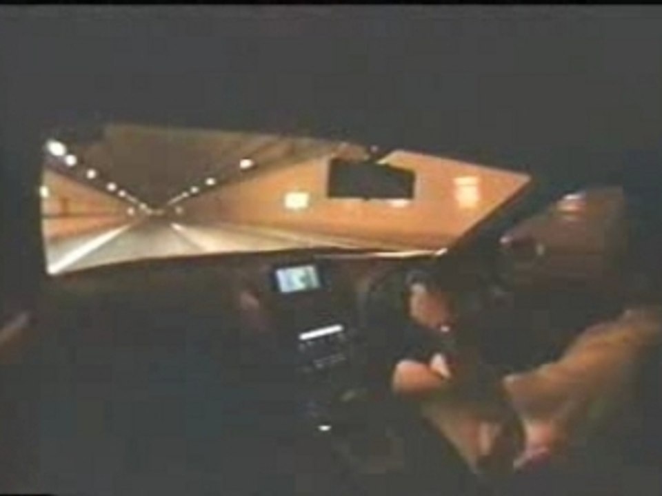 Getaway In Japan - Nissan Skyline R34 Outruns The Cops