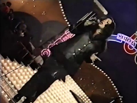 Maja Nikolic - Kao da sam luda