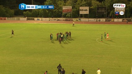 Carton Jaune sur ce pied haut, avec le joueur du Red Star qui reste au sol