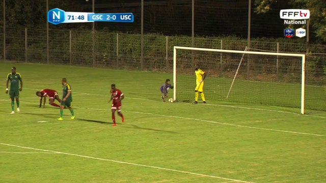 Belle tête qui passe au dessus de Gendrey