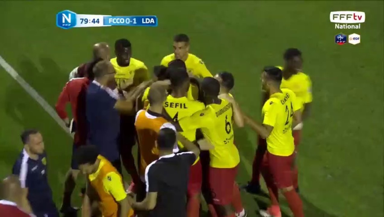 Superbe ouverture du score pour Lyon grâce à cette superbe frappe