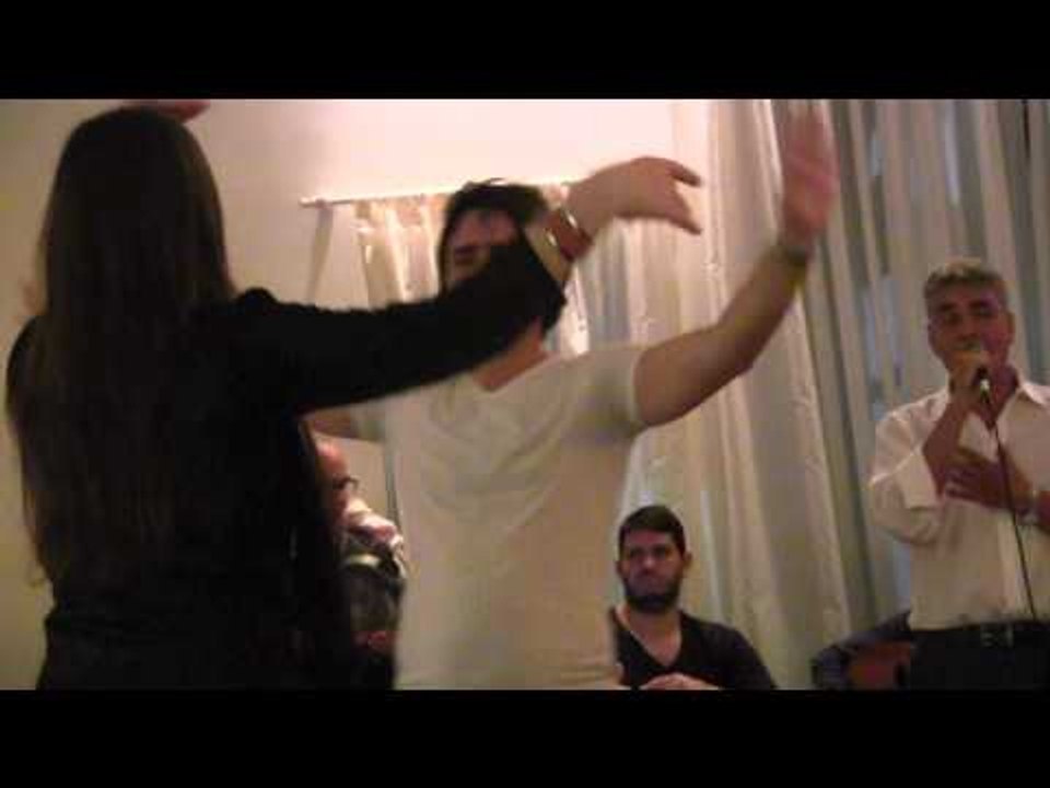 Bailarines y orquesta baile popular árabe  Libano