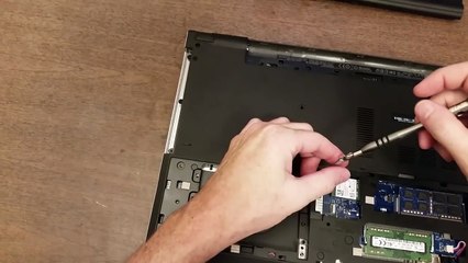 Power button issues on a Dell Inspiron 5000 laptop, model 5559