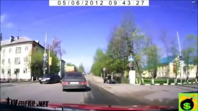 Accident voitures drôles.