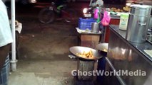 ☠Real Ghost Walking Near Street Food Shop In India _ supernatural scary stories investigation☠