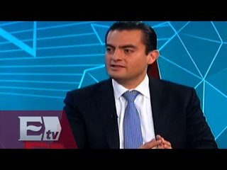 Entrevista al notario público Luis Eduardo Paredes/ En nombre de la ley