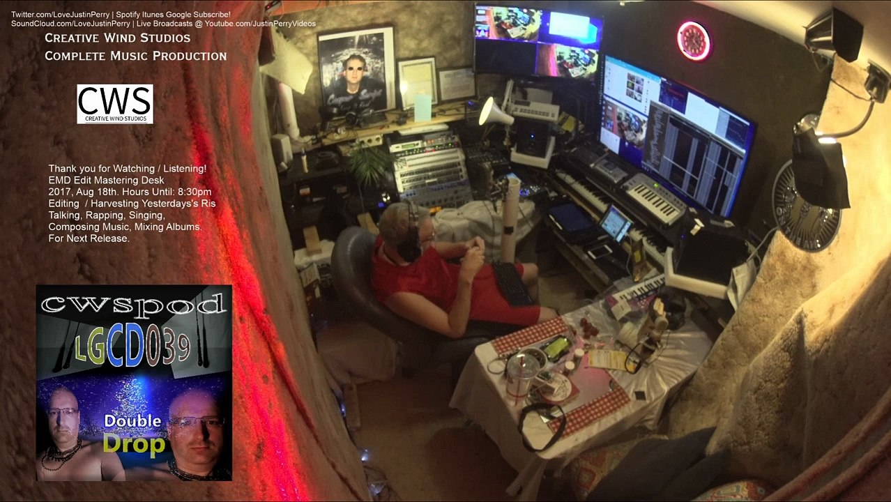 Creative Wind Studios Production Originality Desk (830)